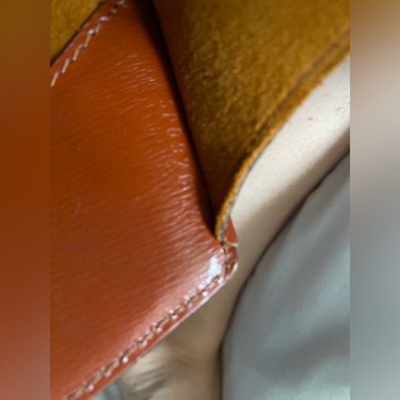 LV Epi Cluny shoulder bag - Picture 9 of 10